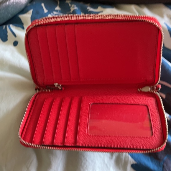 Brand new condition- signature Coach wallet red - Picture 3 of 4